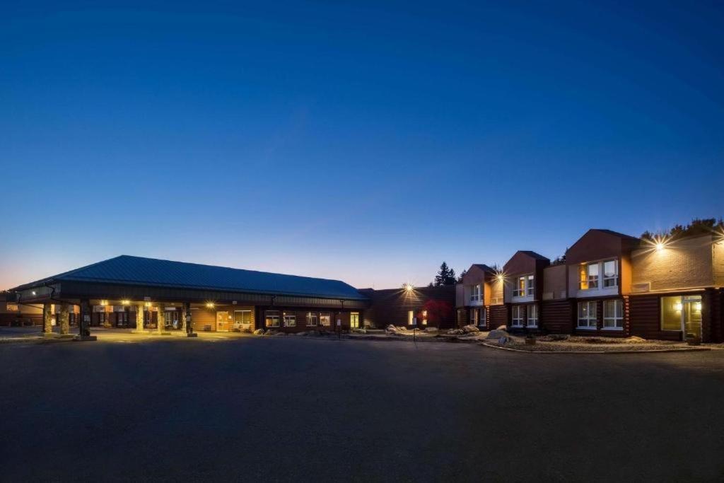 Riverfront Hotel International Falls Exterior photo