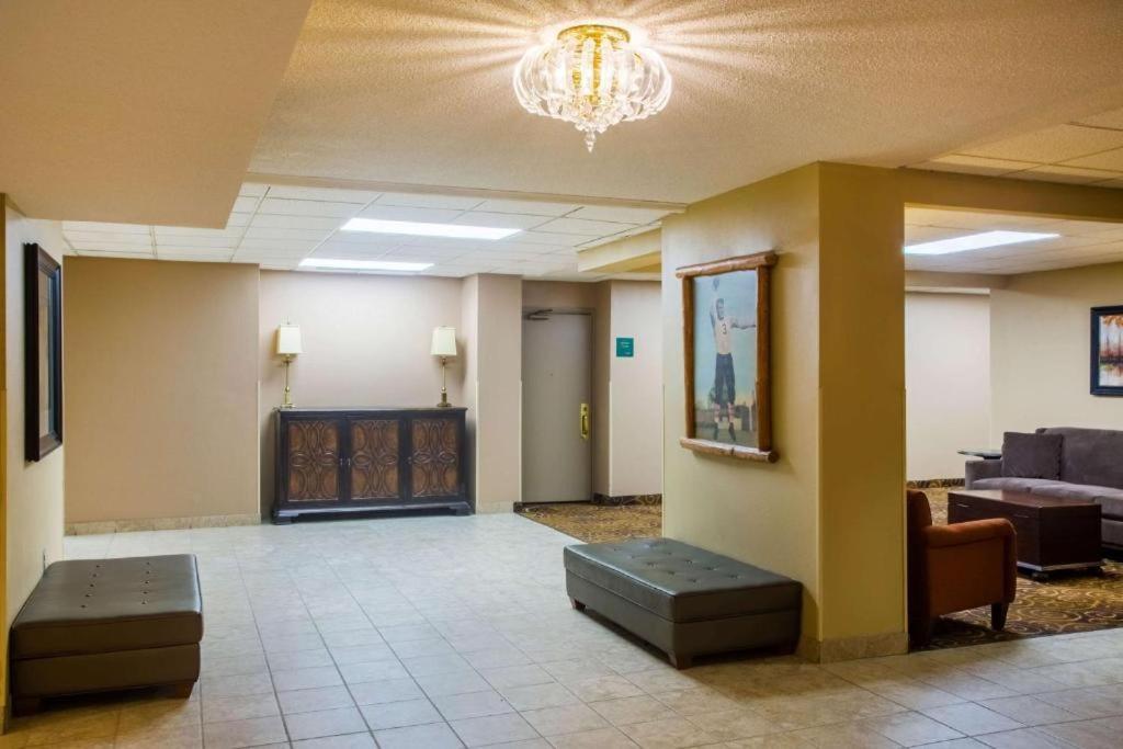 Riverfront Hotel International Falls Exterior photo